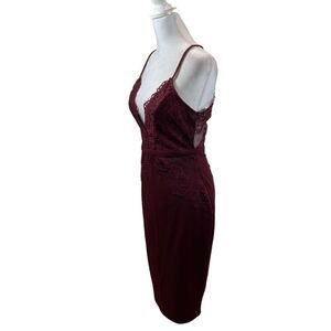 Brand‎ new with Tags Iris Brand Burgundy Body Con Lace Detail Dress Size Medium